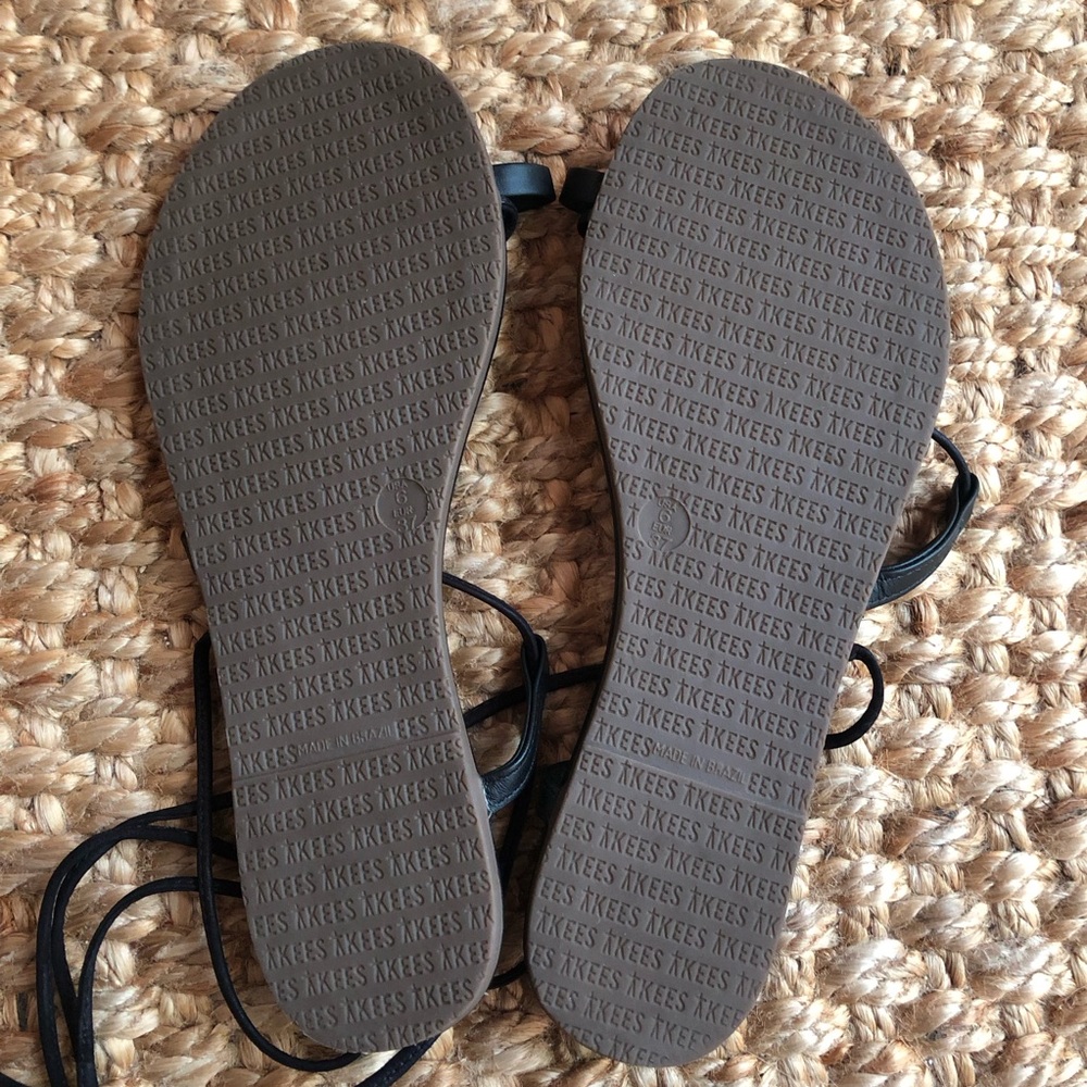 Brand New: Tkees Jo Lace Up Sandal. Black Leather. Size 6 or 37 - Picture 11 of 16